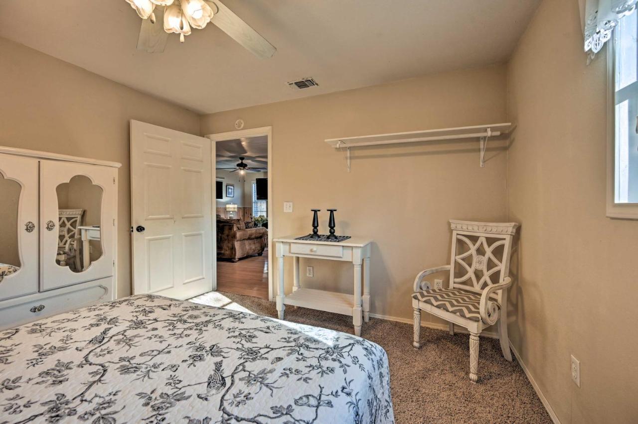 Pet-Friendly Shady Oaks Broken Bow Gem With Patio! Villa Екстериор снимка